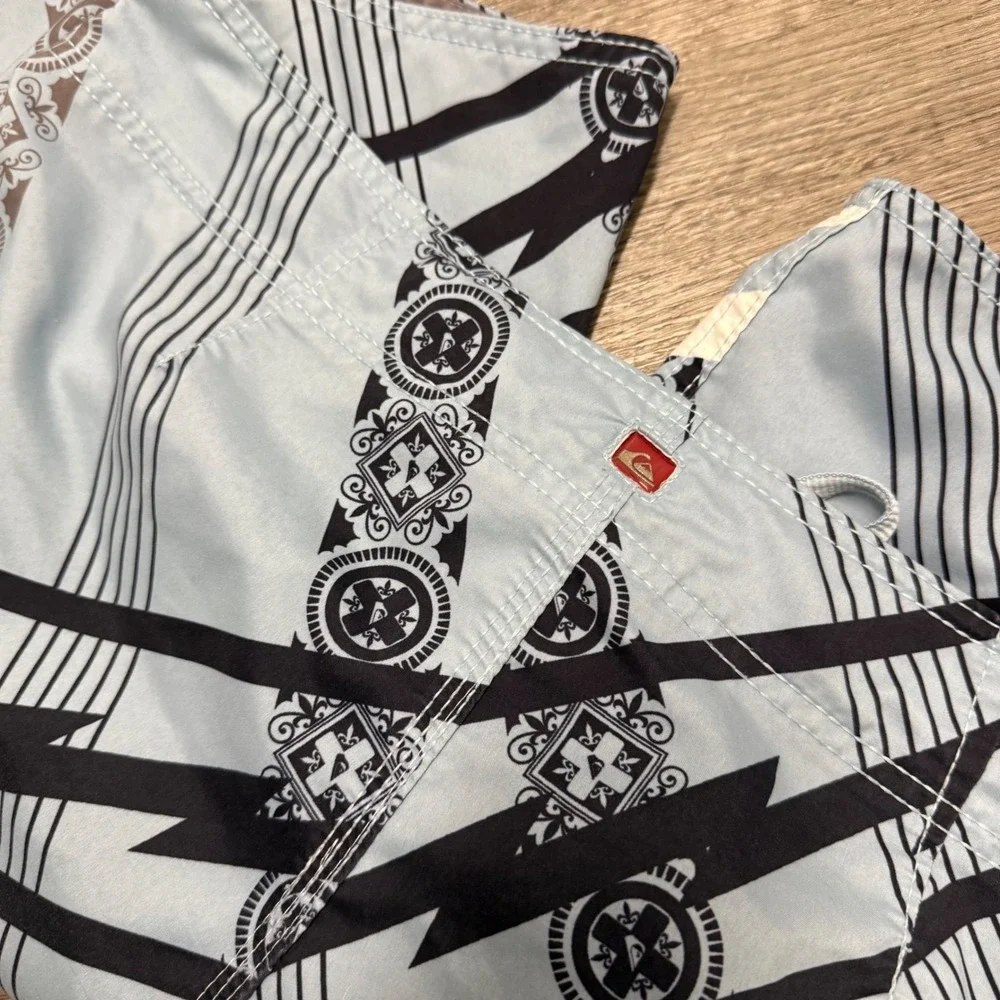 Vtg Y2K‎ Quiksilver Men Board Shorts Surf Blue Graphic Print Swim Trunks Size 36